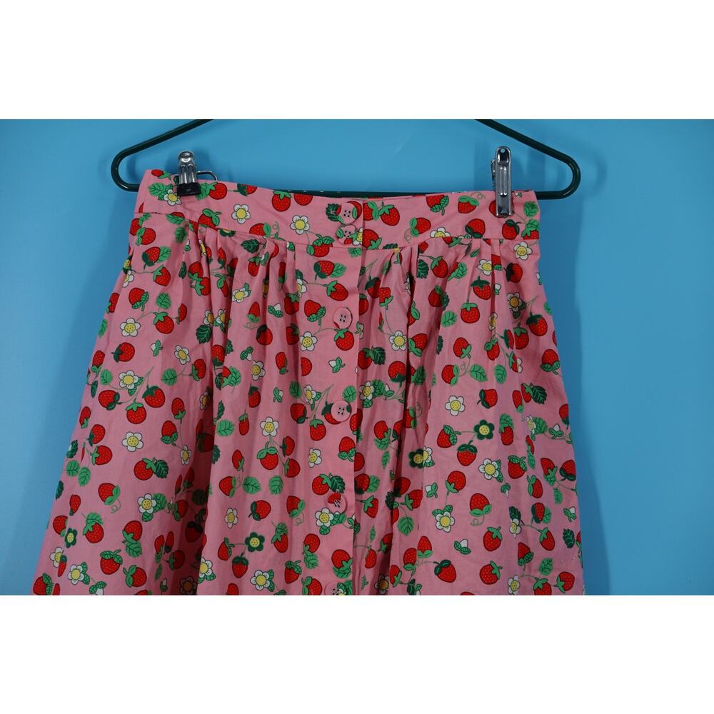 Modcloth Size 8 Strawberry Field Skirt - Picture 2 of 8